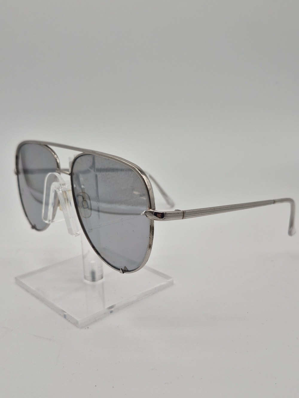 QUAY High key 111 Unisex Aviator Sunglasses